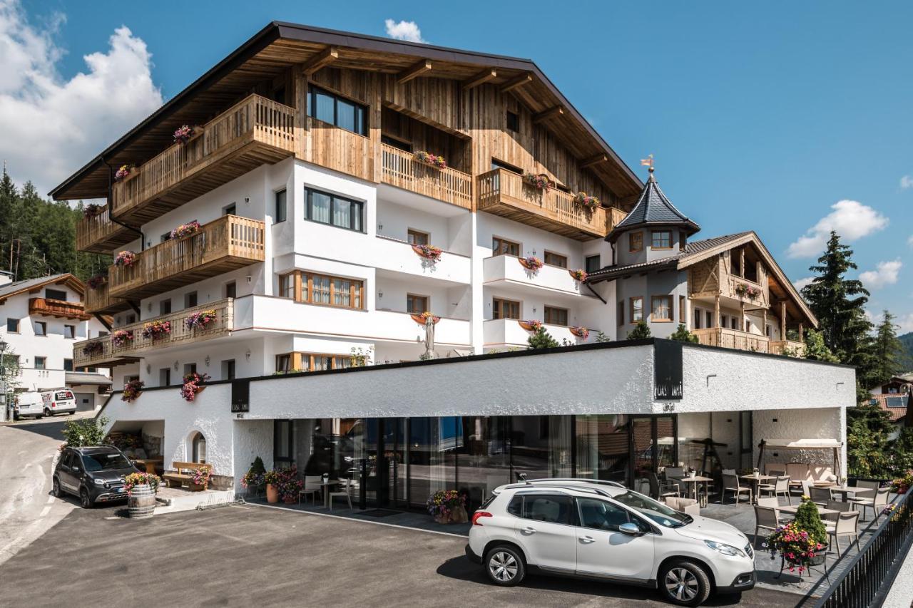 Hotel Ciasa Tama La Villa  Ngoại thất bức ảnh