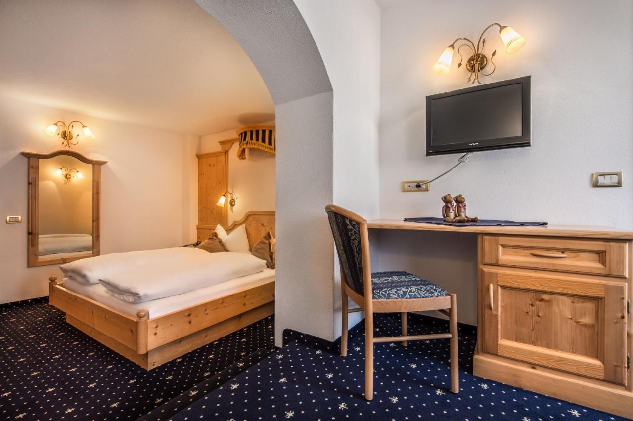 Hotel Ciasa Tama La Villa  Ngoại thất bức ảnh