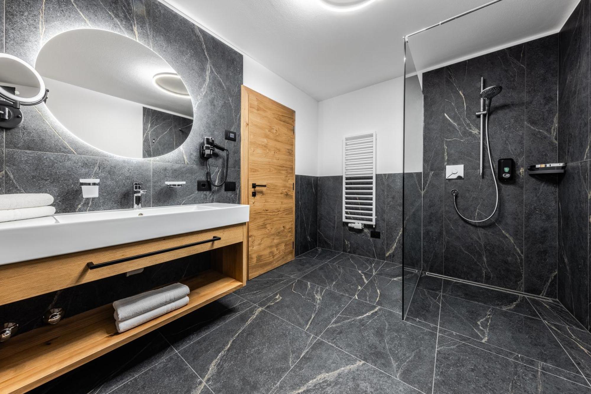 Hotel Ciasa Tama La Villa  Ngoại thất bức ảnh